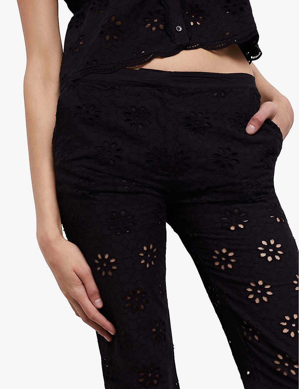 THE KOOPLES Broderie Anglaise Scalloped-hem Cotton Trousers 3 THE KOOPLES Broderie Anglaise Scalloped-hem Cotton Trousers - Image 3