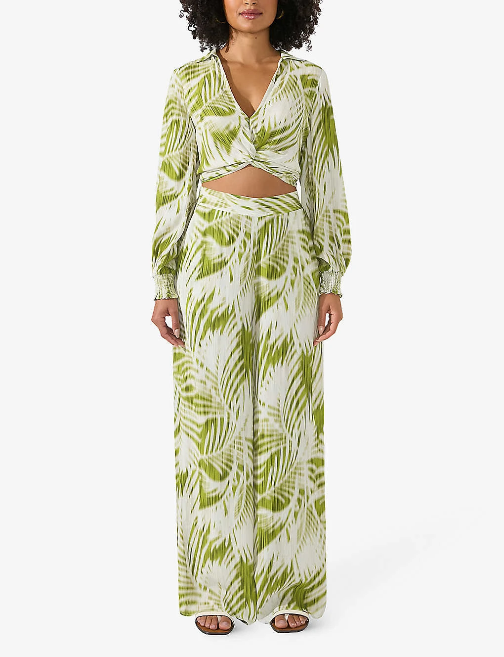 Palm-print Cropped Crepe-woven Shirt 2 Palm-print Cropped Crepe-woven Shirt - Image 2